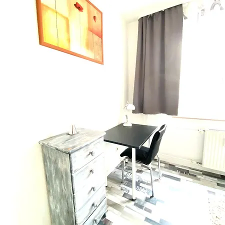 Welcome To Messe! Two-bedroom Smartapartment &balcony Appartement Hannover