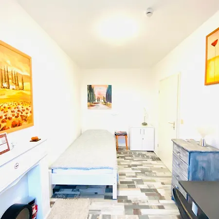 Welcome To Messe! Two-bedroom Smartapartment &balcony Appartement