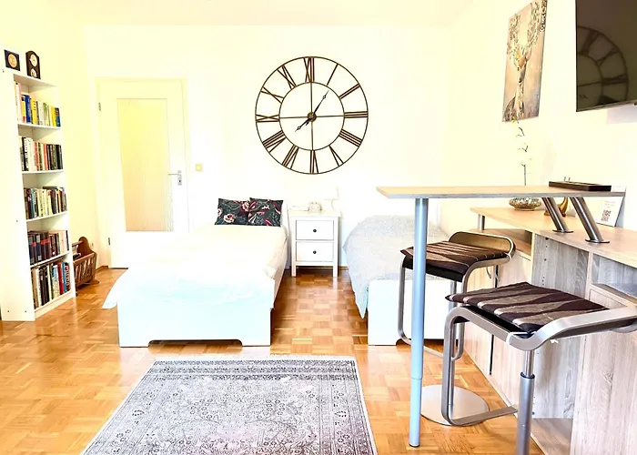 Welcome To Messe! Two-bedroom Smartapartment &balcony